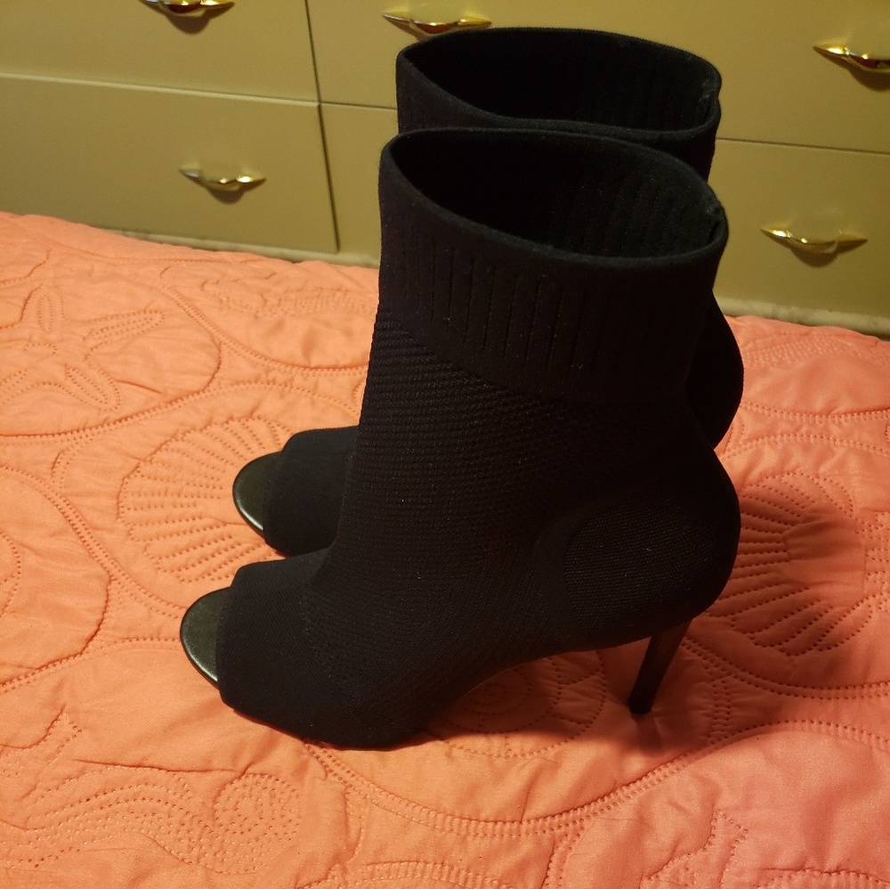 Never worn stretch booties